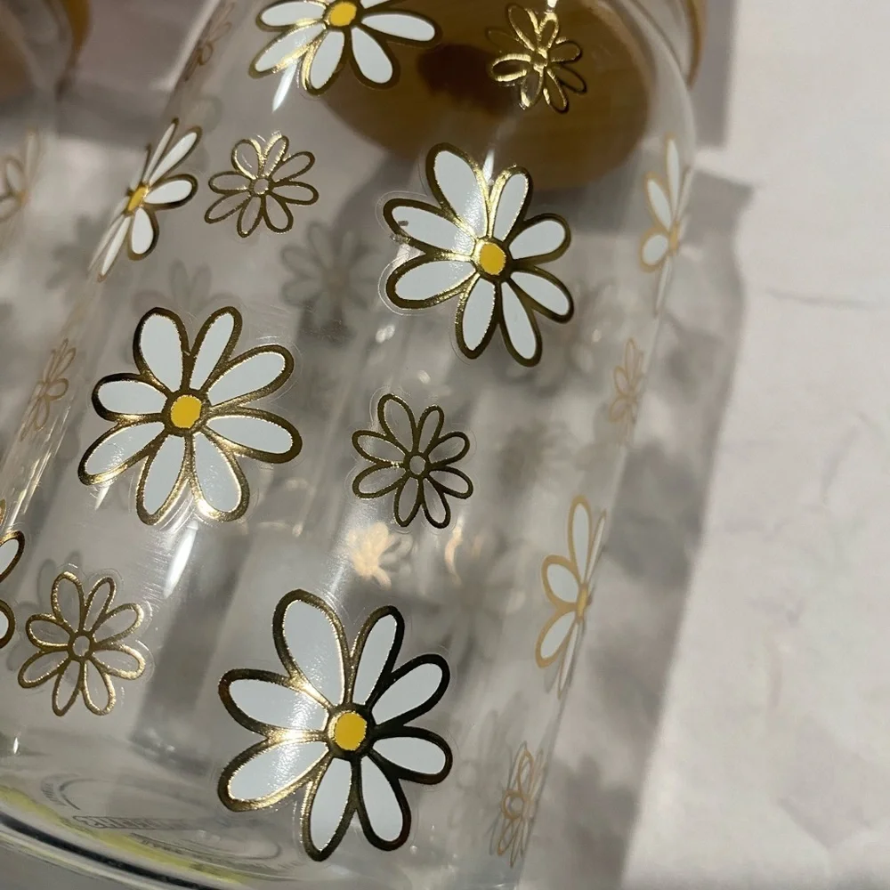 Cutest set of 2 daisy glasses( as seen on TIKTOK) reusable and oh so cute!🌼🌼
